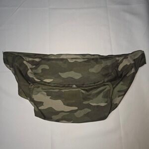 Victoria's Secret PINK Camo Fanny Pack Belt Bag Green Camouflage Large Strap